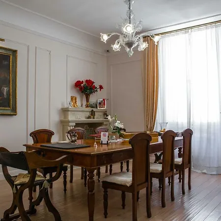 بيت ضيافة Stanze Del David Place فلورنس